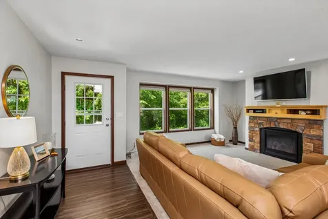 6787 Fairfax Way Faribault MN 55021