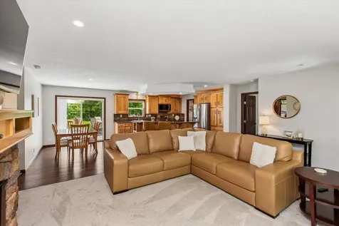 6787 Fairfax Way Faribault MN 55021