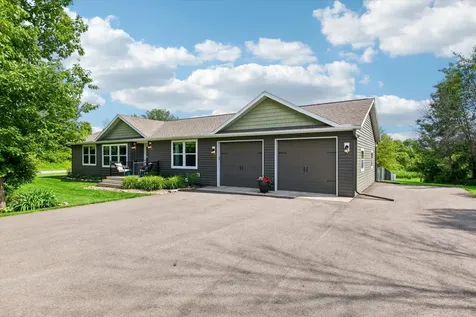 6787 Fairfax Way Faribault MN 55021