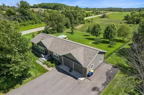 6787 Fairfax Way Faribault MN 55021