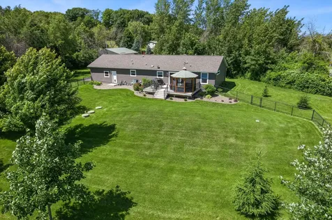6787 Fairfax Way Faribault MN 55021