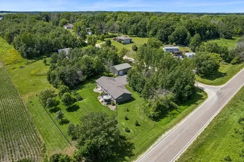 6787 Fairfax Way Faribault MN 55021