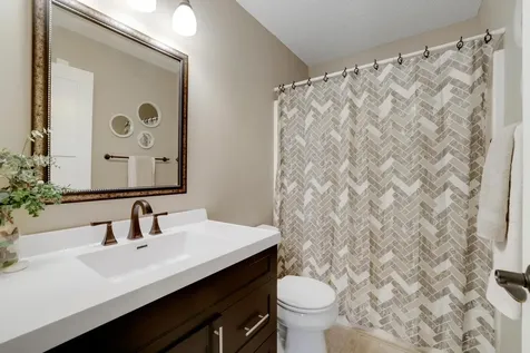 881 Kimberly Lane Chanhassen MN 55317