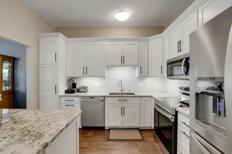 881 Kimberly Lane Chanhassen MN 55317