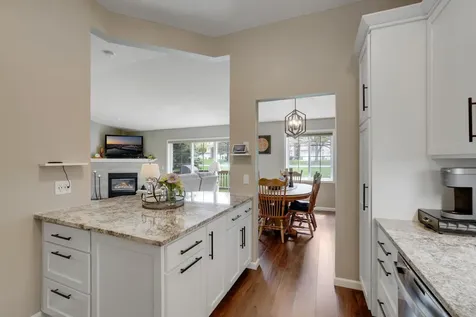 881 Kimberly Lane Chanhassen MN 55317