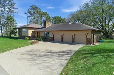 2932 N Plum Tree Circle Menomonie WI 54751