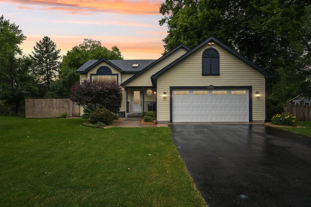 2991 Ontario Road Little Canada MN 55117