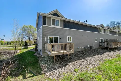 7106 Calumet Court Savage MN 55378