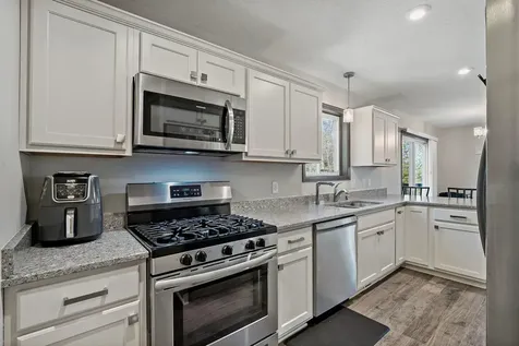 7106 Calumet Court Savage MN 55378
