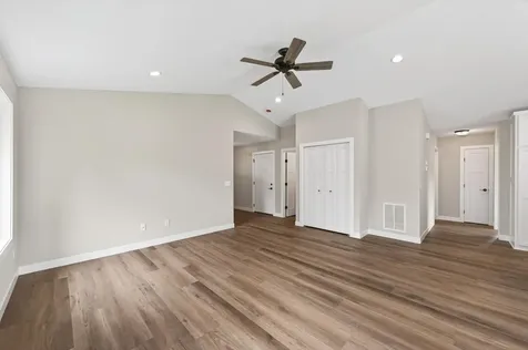 7255 Hawthorne Court North Branch MN 55056