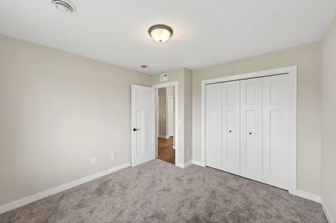 7255 Hawthorne Court North Branch MN 55056