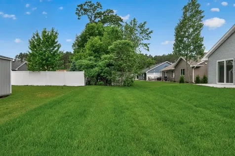 7255 Hawthorne Court North Branch MN 55056