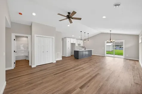 7255 Hawthorne Court North Branch MN 55056