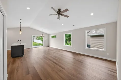 7255 Hawthorne Court North Branch MN 55056