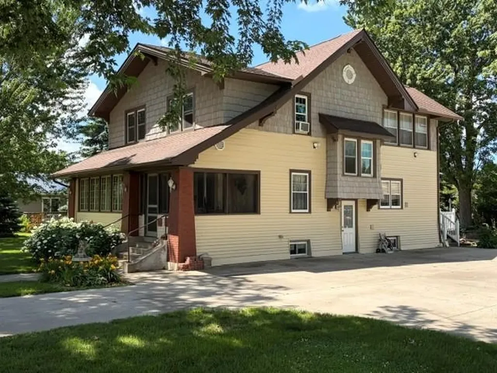 611 N Marshall Avenue Litchfield MN 55355