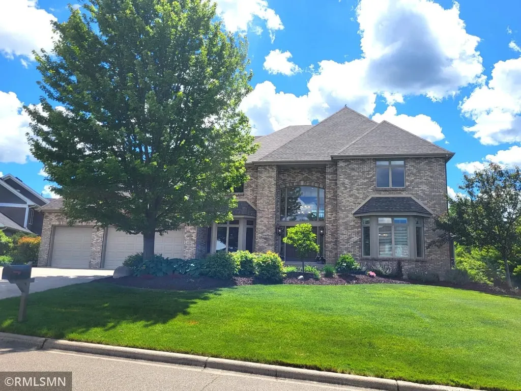 6102 Creek Ridge Court Minnetonka MN 55345