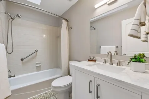 10441 Lee Drive Eden Prairie MN 55347