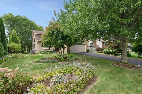 10441 Lee Drive Eden Prairie MN 55347