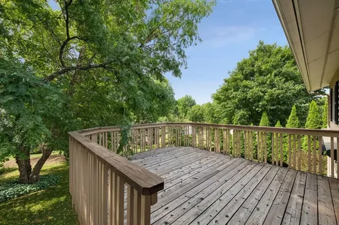 10441 Lee Drive Eden Prairie MN 55347