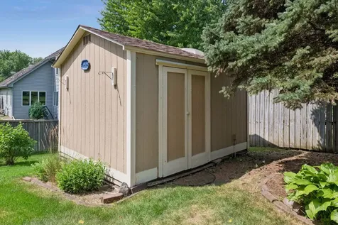 10441 Lee Drive Eden Prairie MN 55347