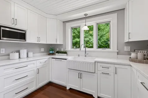 10441 Lee Drive Eden Prairie MN 55347