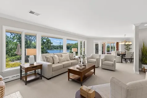 7011 Willow Creek Road Eden Prairie MN 55344