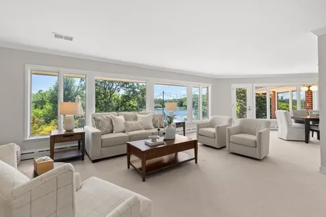 7011 Willow Creek Road Eden Prairie MN 55344
