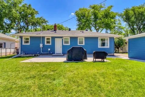 2402 Broadway N Fargo ND 58102