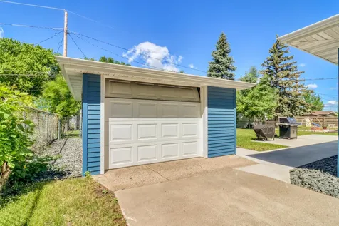 2402 Broadway N Fargo ND 58102