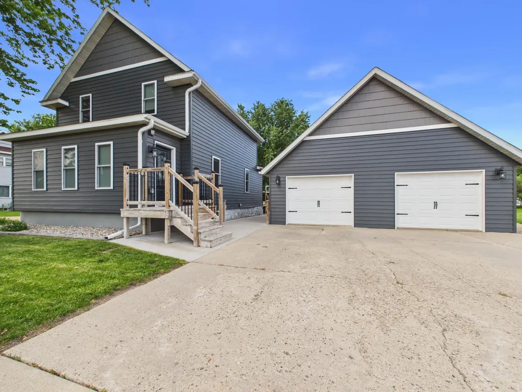 503 Main Street E Freeport MN 56331
