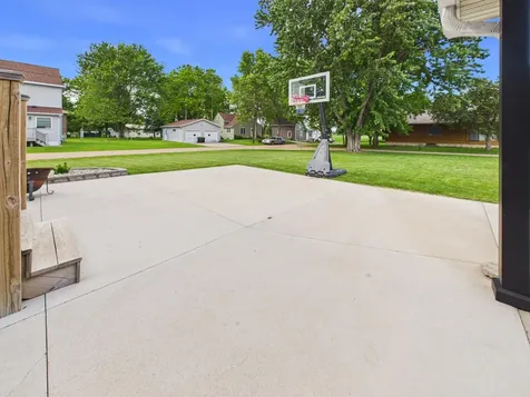 503 Main Street E Freeport MN 56331