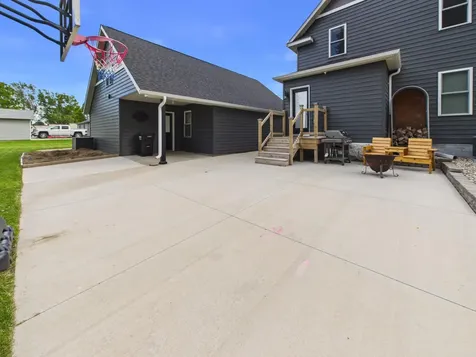 503 Main Street E Freeport MN 56331