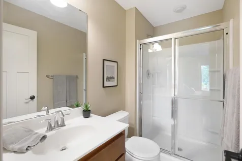 7372 Pine Tree Road Lakeville MN 55044