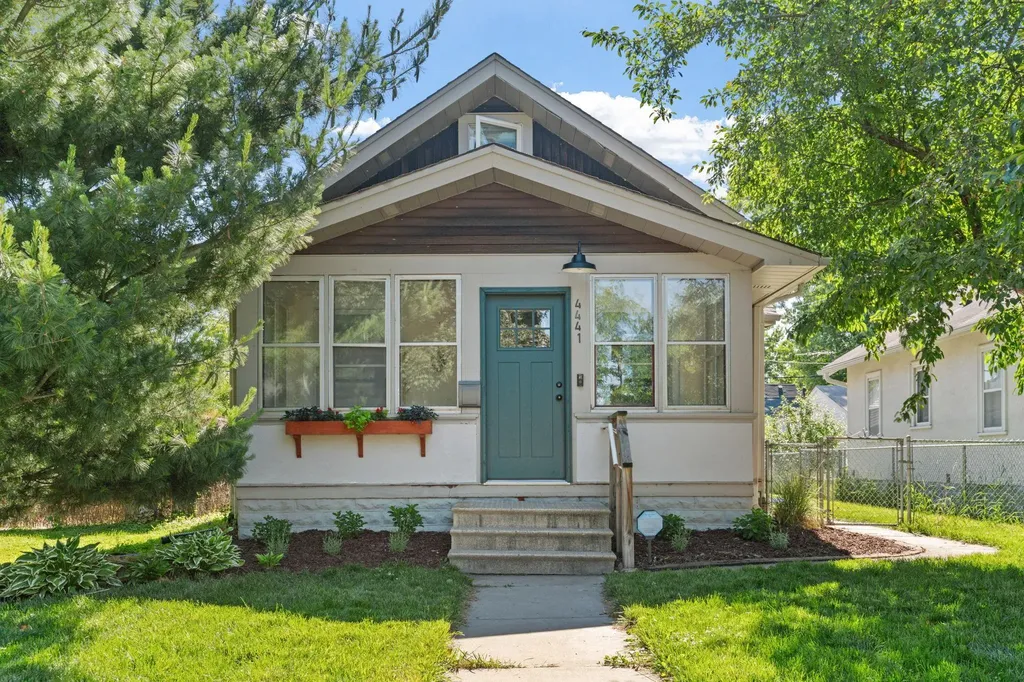 4441 42nd Avenue S Minneapolis MN 55406