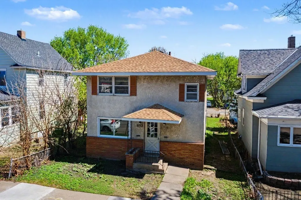 1094 25th Avenue SE Minneapolis MN 55414