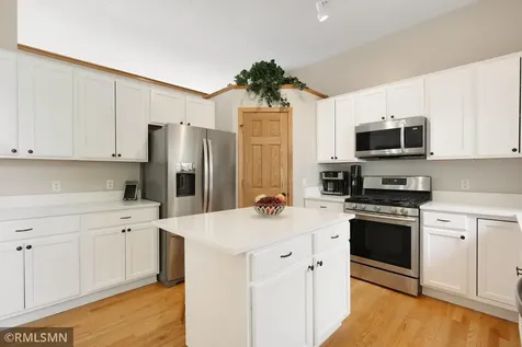 15751 Cicerone Path Rosemount MN 55068