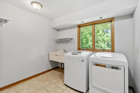 5010 Diane Drive Hopkins MN 55343
