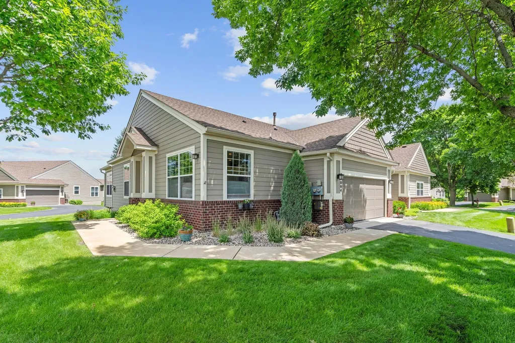 1004 Victoria Greens Boulevard Victoria MN 55386