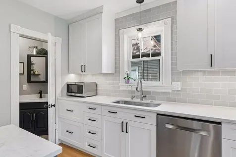 141 7th Avenue N Hopkins MN 55343