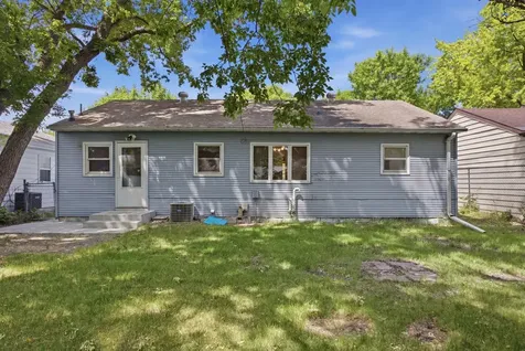 708 19th Street N Moorhead MN 56560