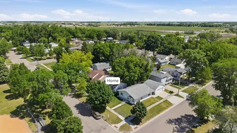 708 19th Street N Moorhead MN 56560