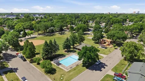 708 19th Street N Moorhead MN 56560