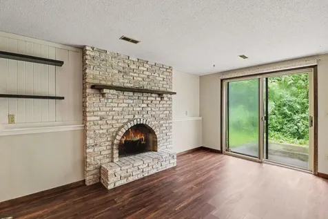 4490 Woodgate Point Eagan MN 55122