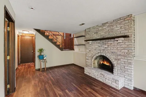 4490 Woodgate Point Eagan MN 55122
