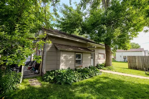 308 W 9th Street Morris MN 56267