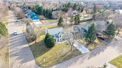 952 Moonlight Drive Woodbury MN 55125