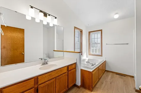 952 Moonlight Drive Woodbury MN 55125