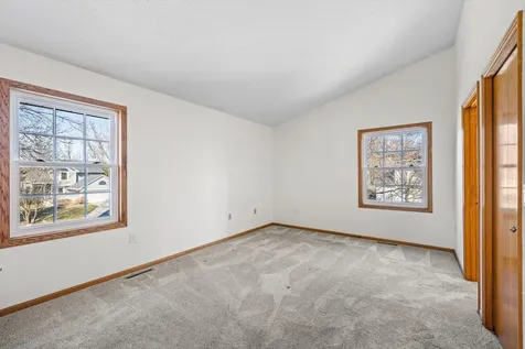 952 Moonlight Drive Woodbury MN 55125