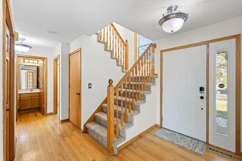 952 Moonlight Drive Woodbury MN 55125