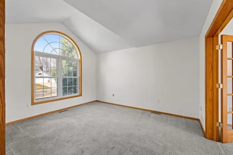 952 Moonlight Drive Woodbury MN 55125